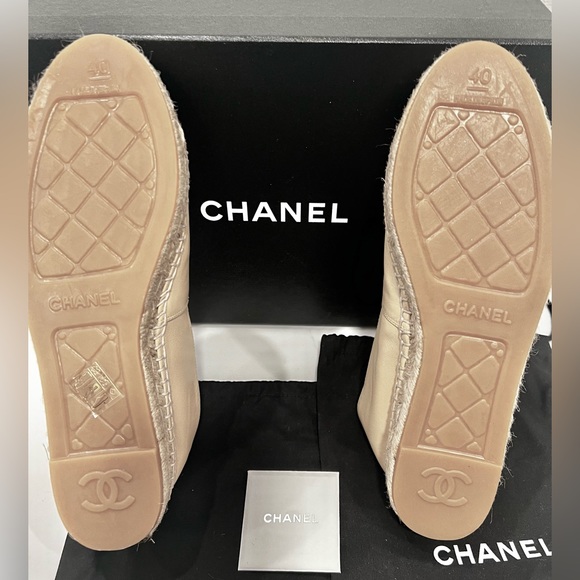 Chanel - Black & Beige Logo Espadrilles- Out of Stock - Never worn - Picture 9 of 9